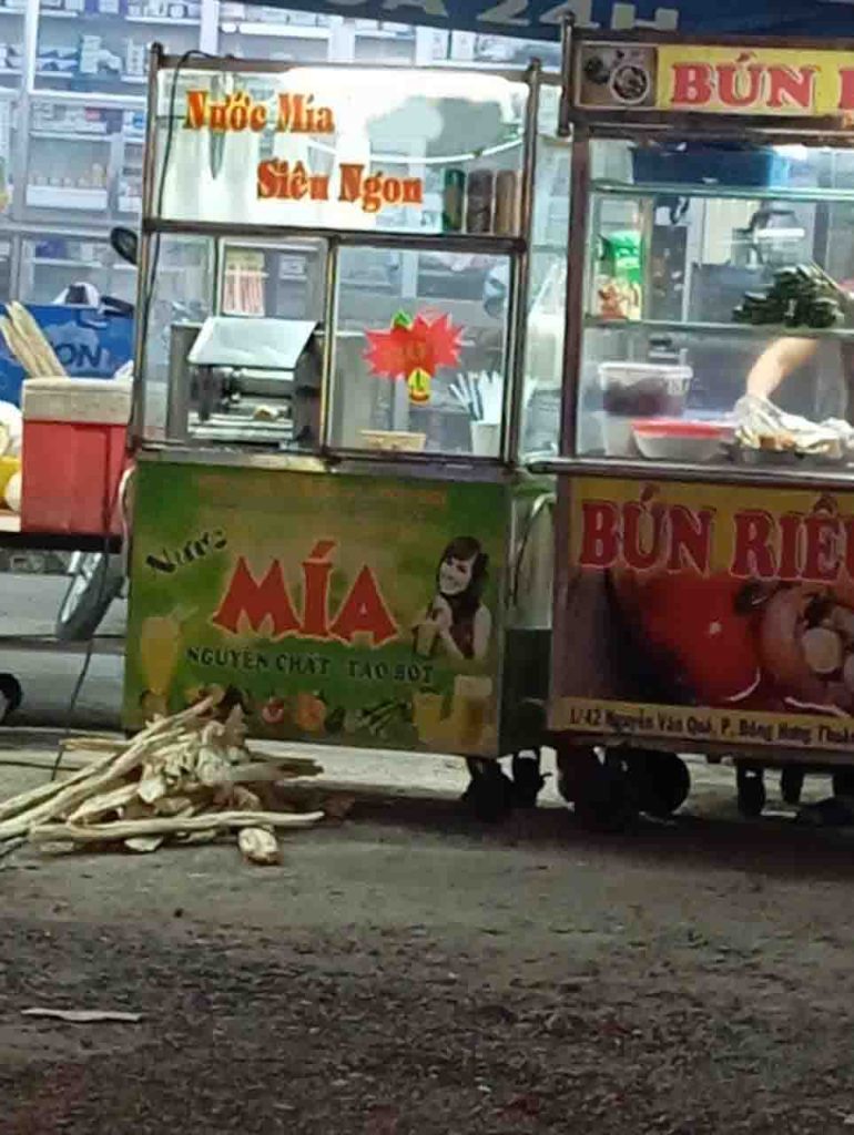 📝 So sánh máy ép mía 2 lô và 3 lô – nên chọn loại nào để ép nhanh, bán tốt hơn? so sánh máy ép mía 2 lô và 3 lô chủ quán chọn 3 lô