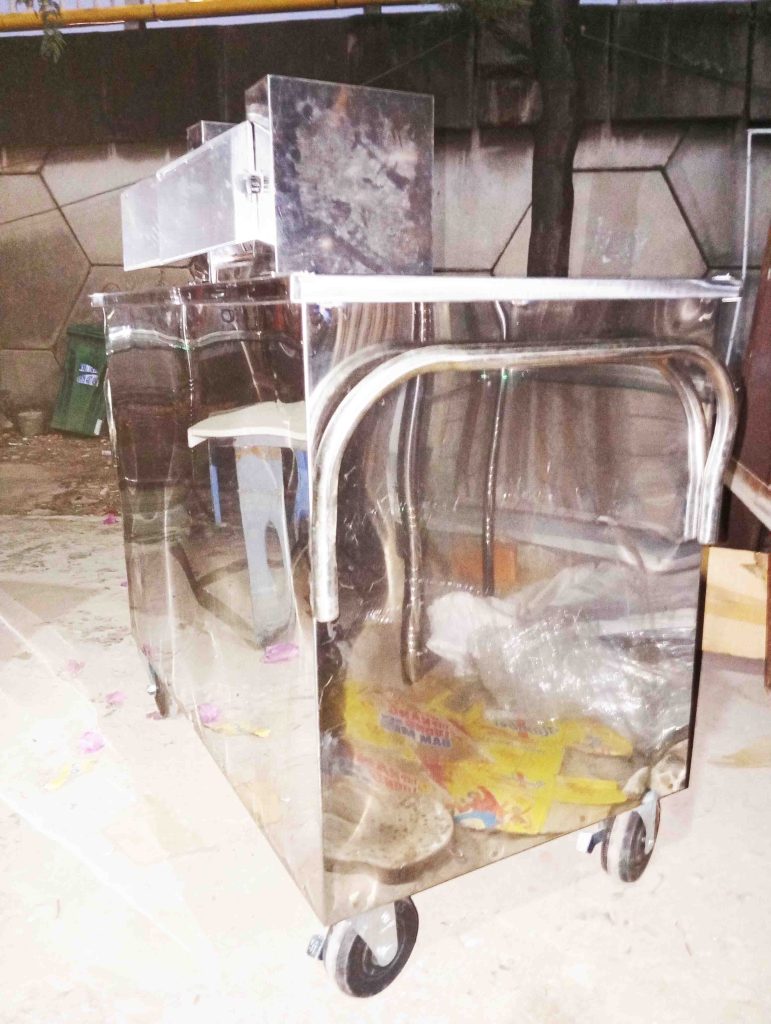 Xe nước mía inox có ưu điểm gì? xe nướ mía inox 3 lô